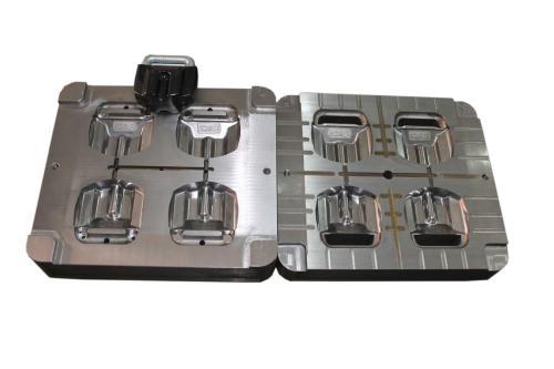 注塑模具產(chǎn)品加工時(shí)，塑膠模具產(chǎn)品變形了怎么處理